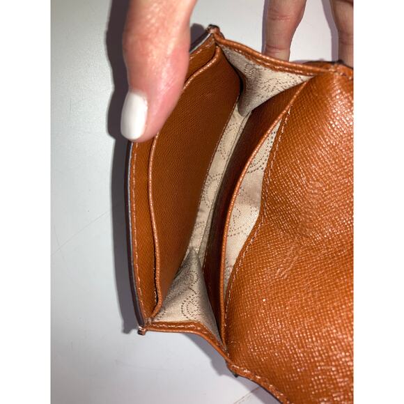 MICHAEL KORS, SMALL IVORY, BROWN SIGNATURE LEATHER WALLET - Picture 7 of 10